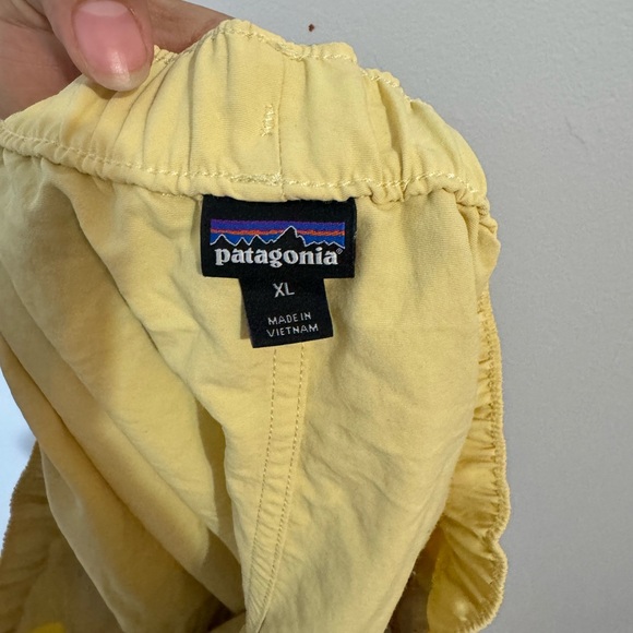 Patagonia Yellow Athletic Shorts Lightweight Performance - Picture 4 of 4